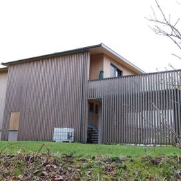 Haus Maldoner mit Holzfassade