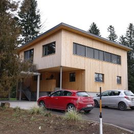 Haus Maldoner mit Holzfassade