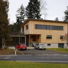 Haus Maldoner mit Holzfassade